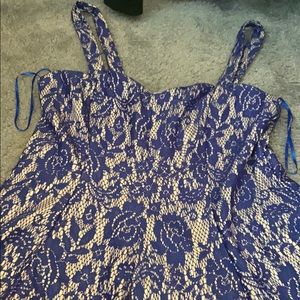 deb flowered detailed blue blouse